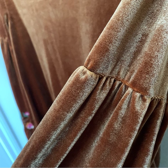 Umgee | size medium floral embroidered dress with tie front made in USA velvet - Picture 7 of 13